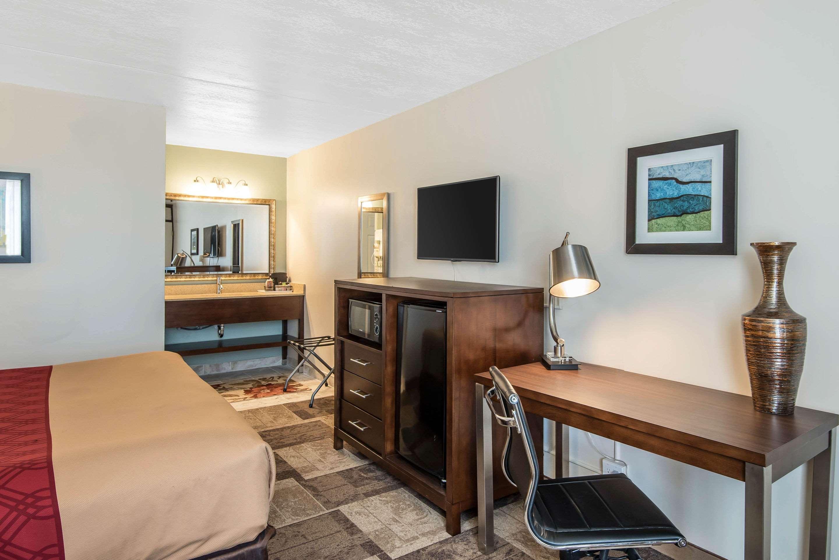 Econo Lodge Oak Grove-Blue Springs מראה חיצוני תמונה